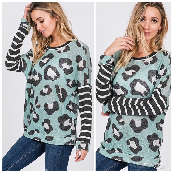 🥰LAST 1! Animal Print Pattern Block Mint Tunic! - Picture 7 of 7